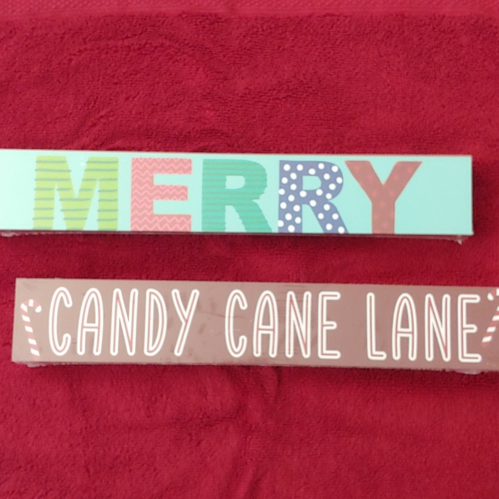 NWT - 2 - Chritsmas Signs